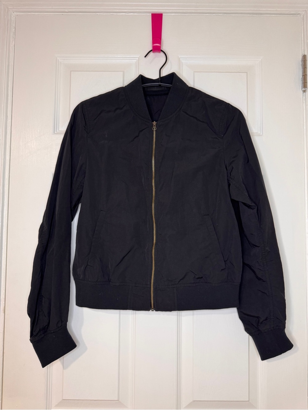 5/25$ Uniqlo Black Bomber Jacket Size S